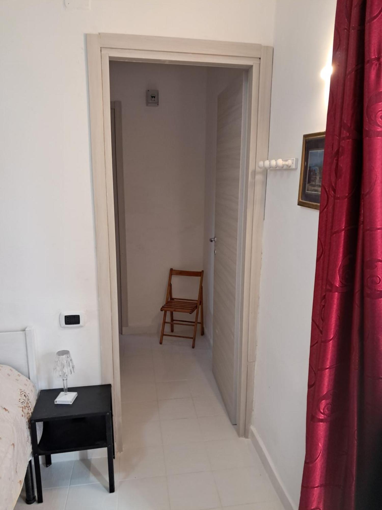 levante rooms Scalea Habitación foto
